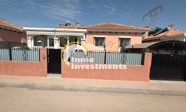 Resale - Villa - Los Montesinos - La Herrada