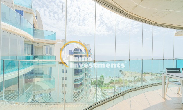 Resale - Apartament - Punta Prima - Beachside