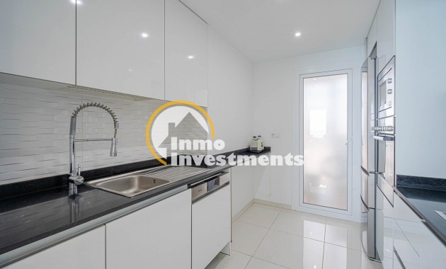 Resale - Apartament - Punta Prima - Beachside