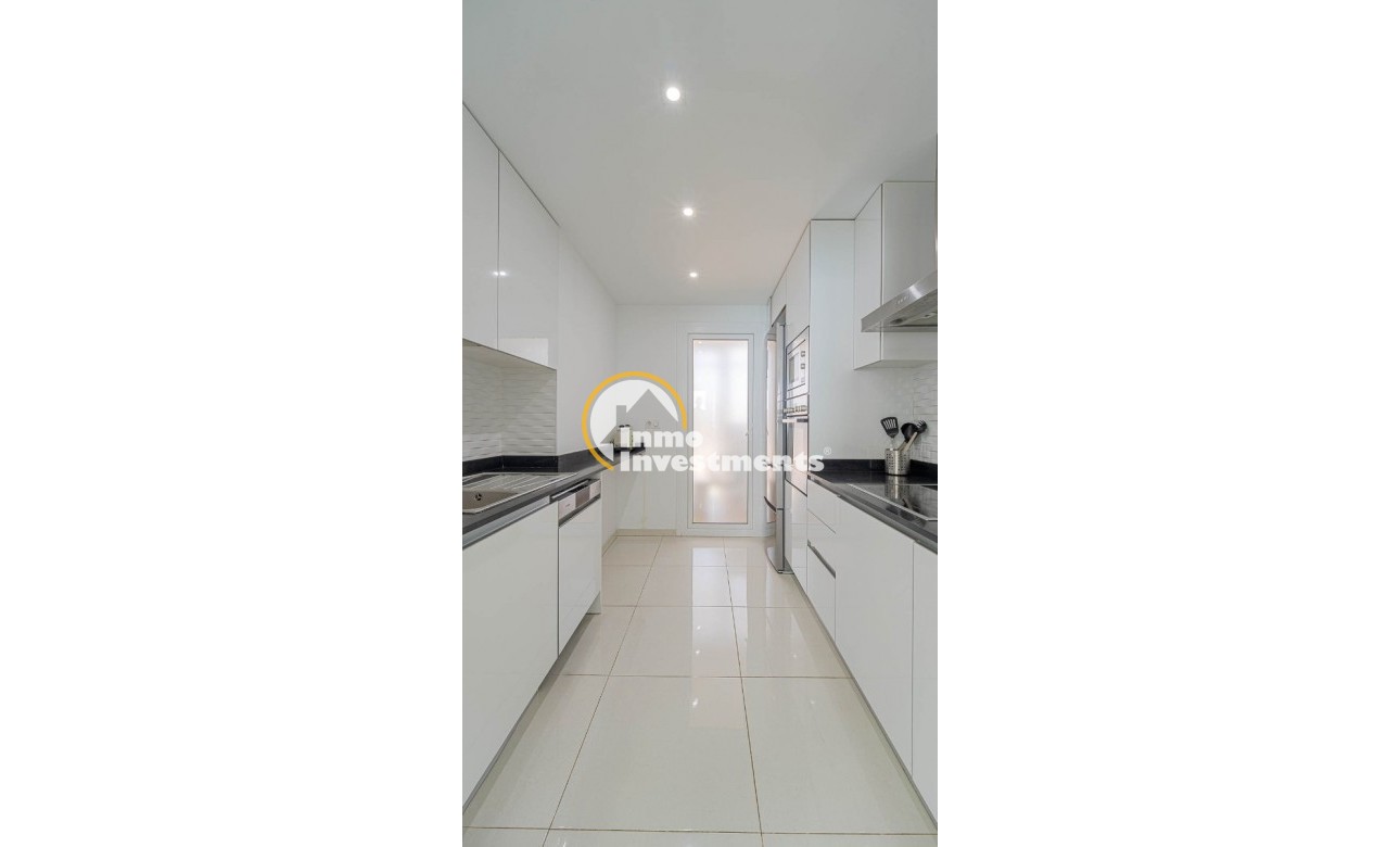 Resale - Apartament - Punta Prima - Beachside