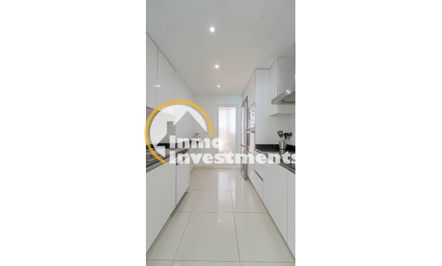 Resale - Apartament - Punta Prima - Beachside