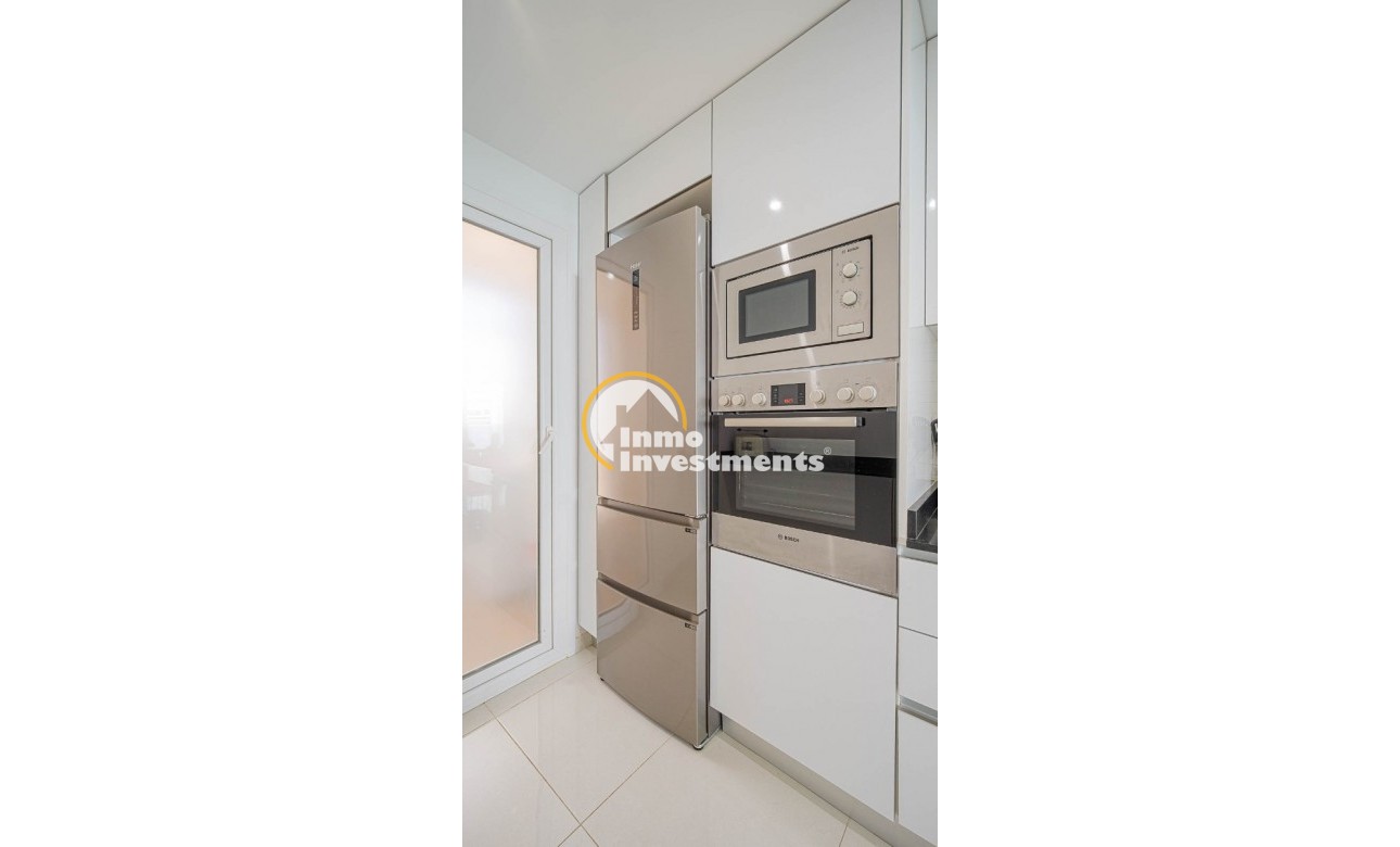 Resale - Apartament - Punta Prima - Beachside