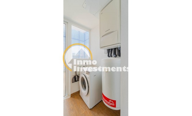 Resale - Apartament - Punta Prima - Beachside