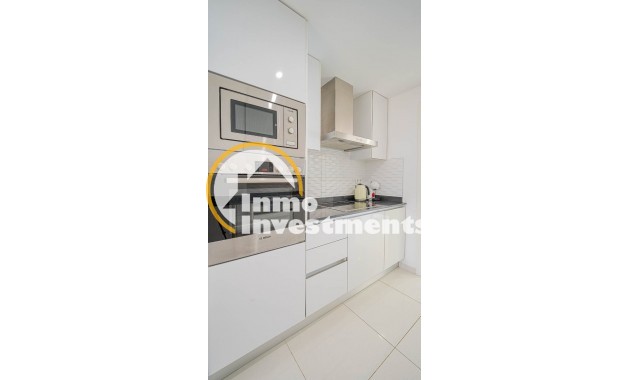 Resale - Apartament - Punta Prima - Beachside