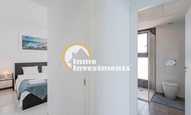 Resale - Apartament - Punta Prima - Beachside