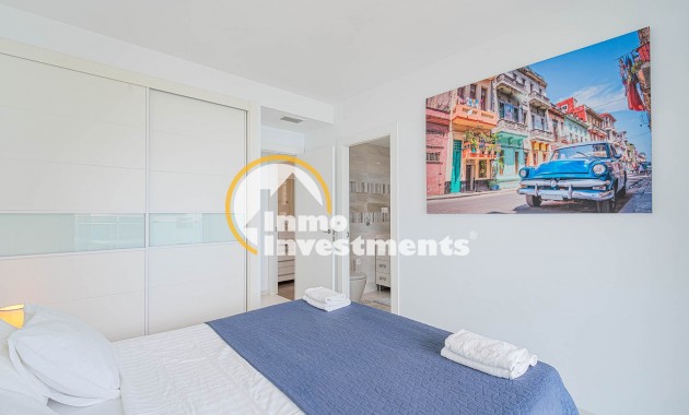 Resale - Apartament - Punta Prima - Beachside