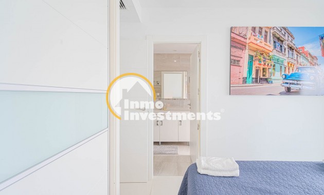 Resale - Apartament - Punta Prima - Beachside