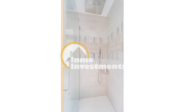 Resale - Apartament - Punta Prima - Beachside