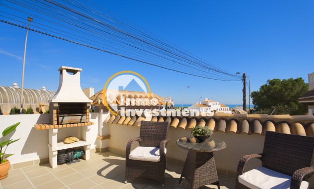 Resale - Villa - Torrevieja