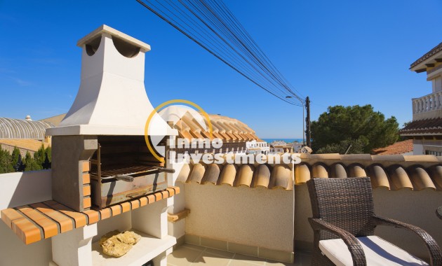 Resale - Villa - Torrevieja