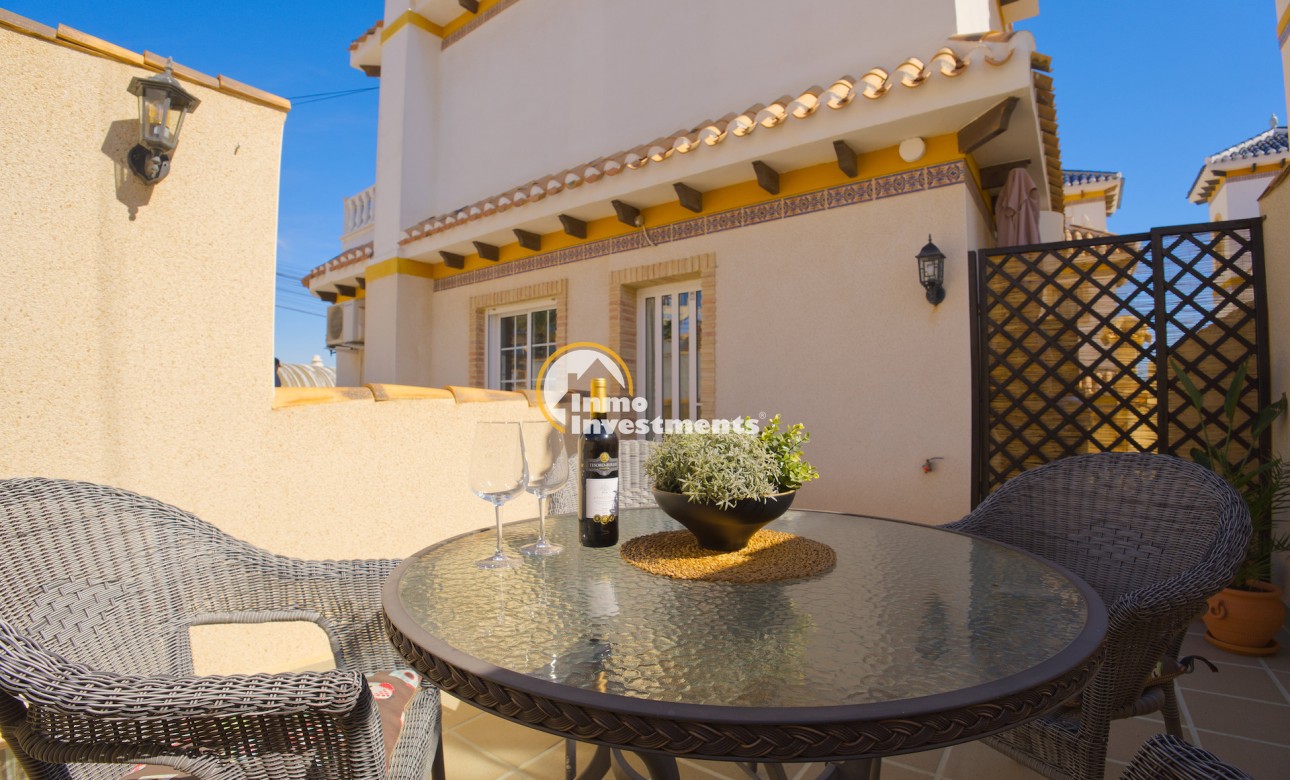 Resale - Villa - Torrevieja