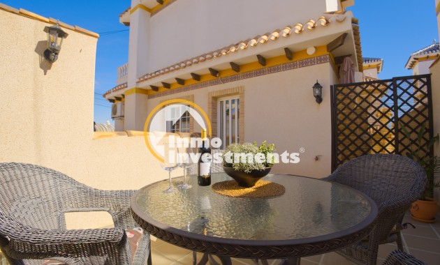 Resale - Villa - Torrevieja