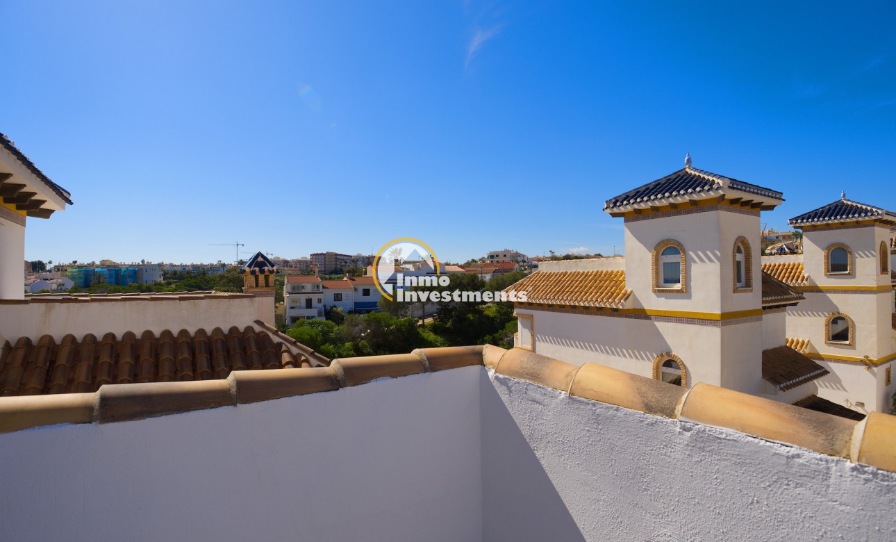 Resale - Villa - Torrevieja