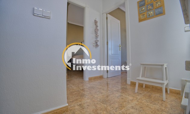 Resale - Villa - Torrevieja