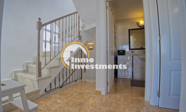 Resale - Villa - Torrevieja