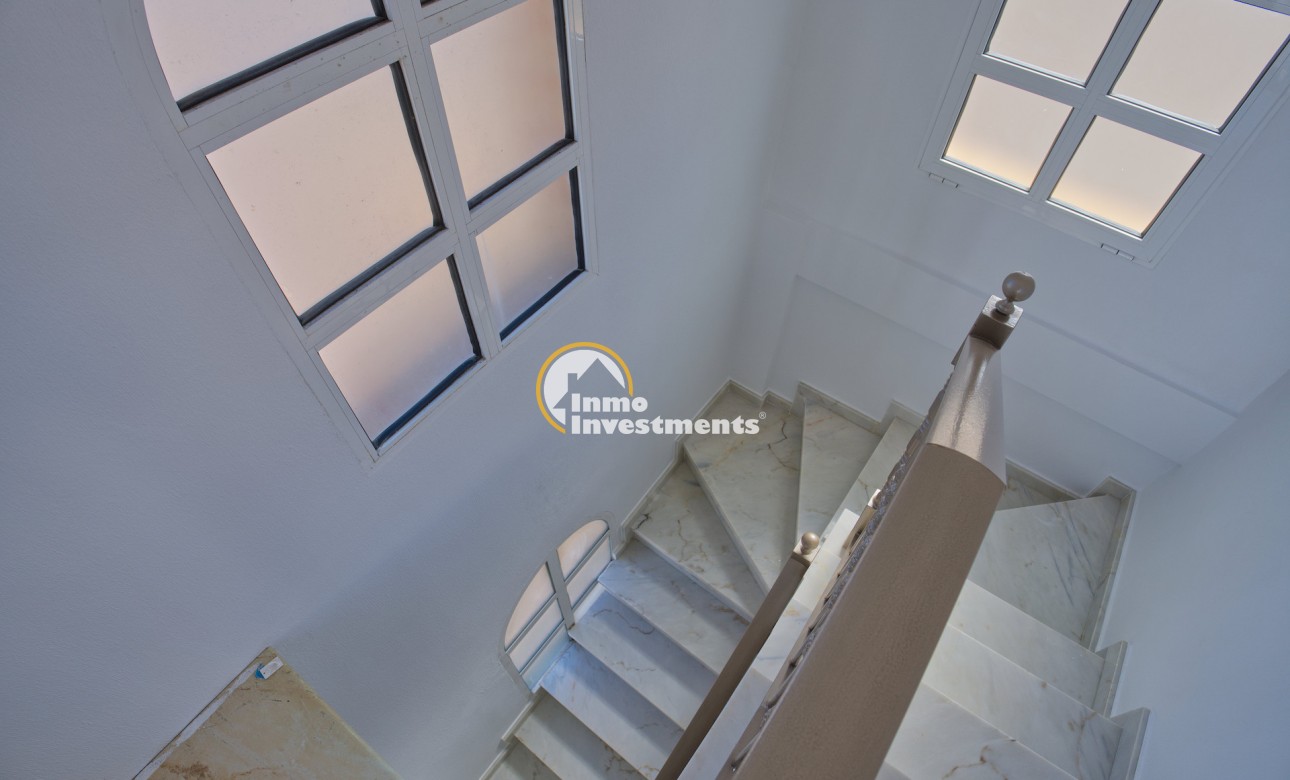 Resale - Villa - Torrevieja