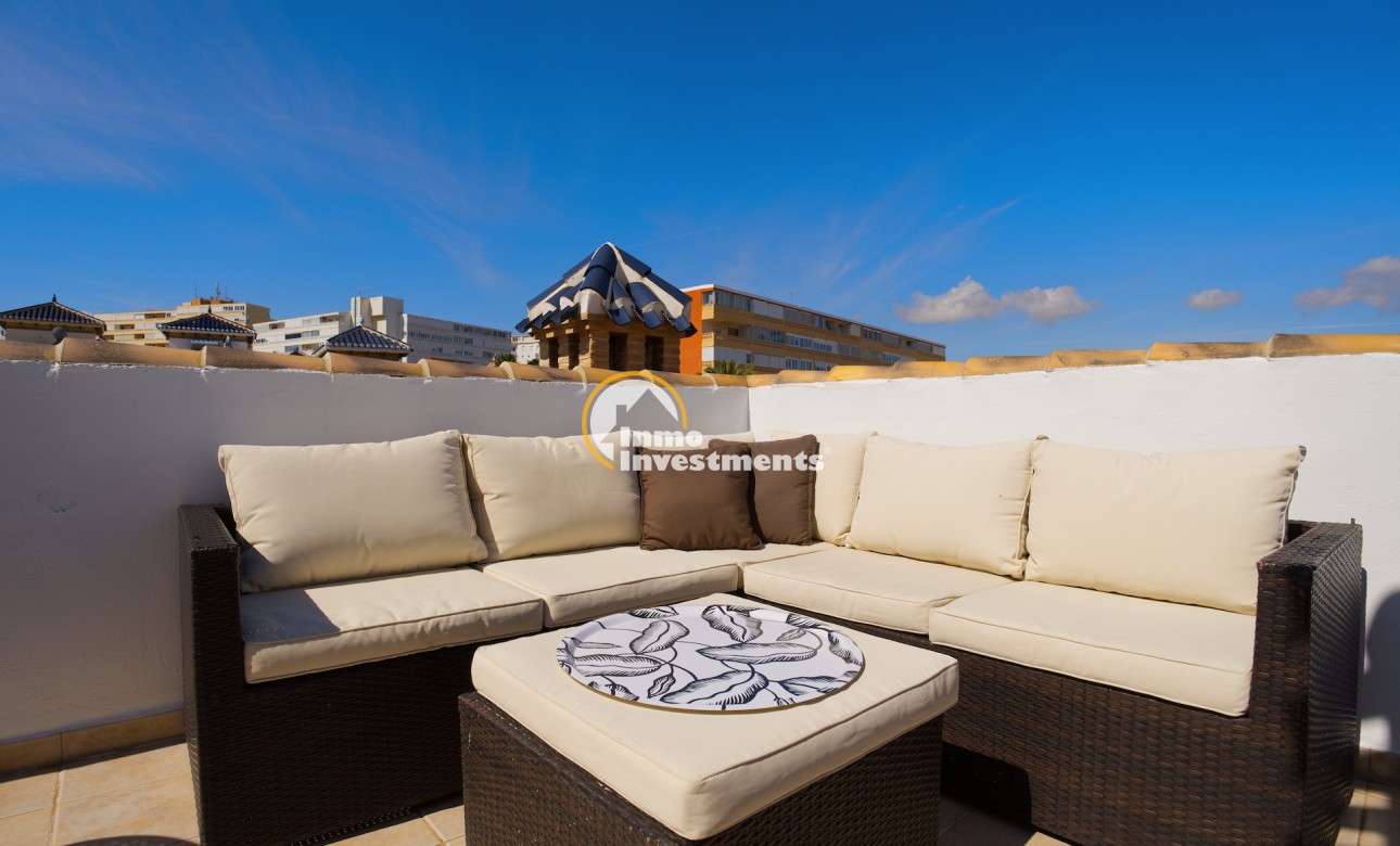 Resale - Villa - Torrevieja