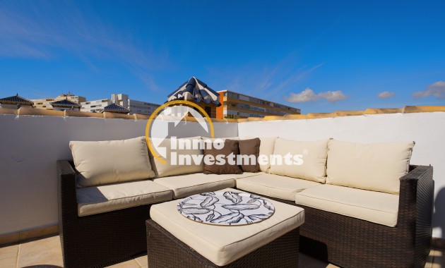 Resale - Villa - Torrevieja