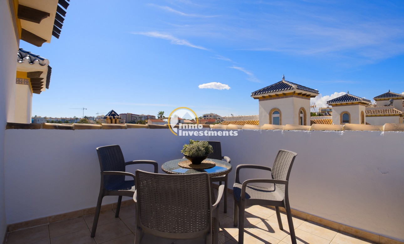 Resale - Villa - Torrevieja