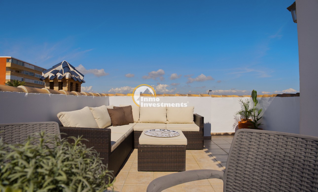 Resale - Villa - Torrevieja