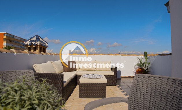 Resale - Villa - Torrevieja