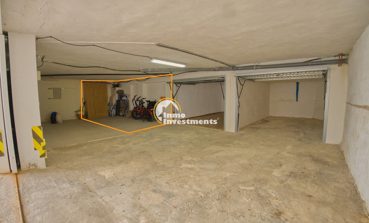 Resale - Villa - Torrevieja