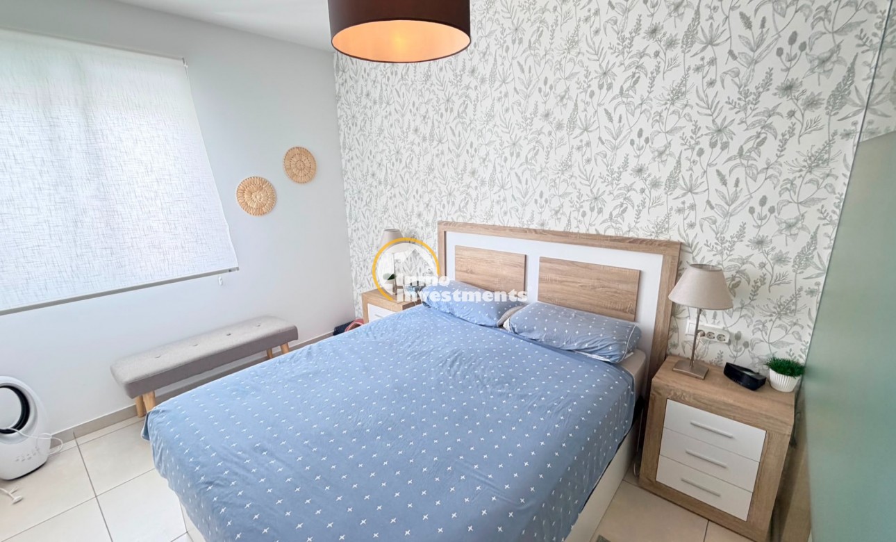 Reventa - Apartamento - Torrevieja - Aguas Nuevas