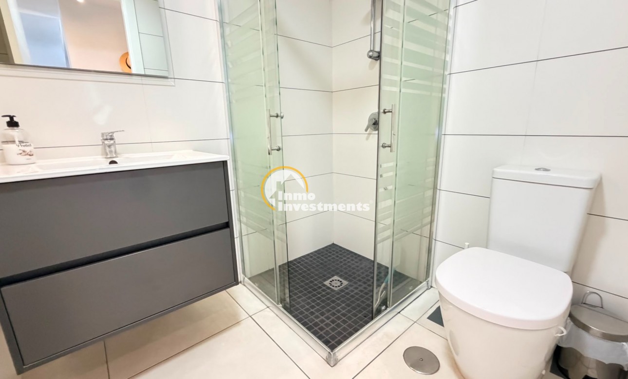 Reventa - Apartamento - Torrevieja - Aguas Nuevas