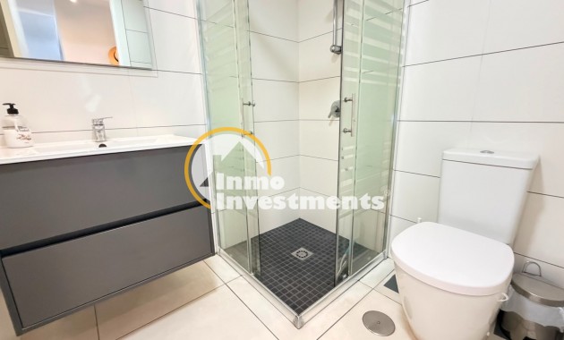 Reventa - Apartamento - Torrevieja - Aguas Nuevas