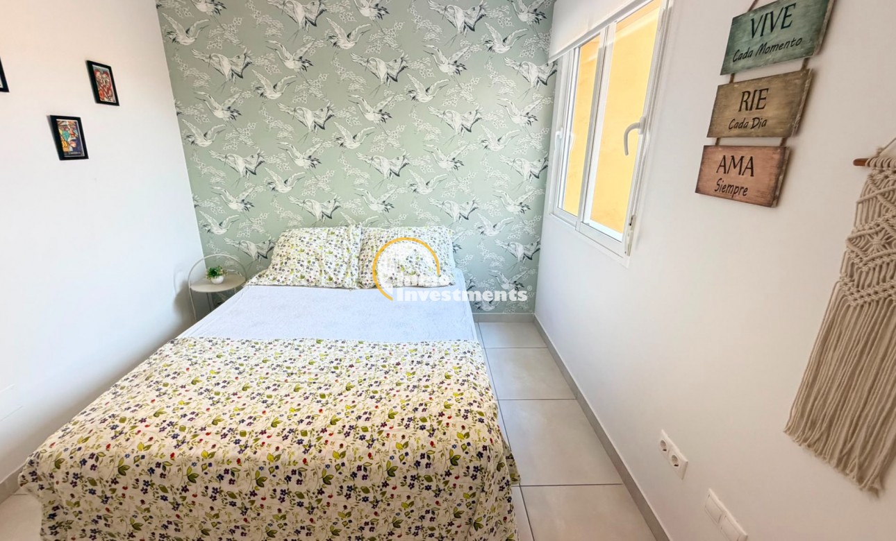 Reventa - Apartamento - Torrevieja - Aguas Nuevas