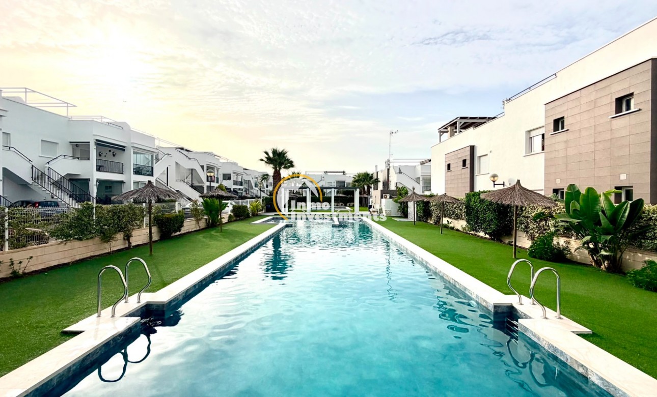 Reventa - Apartamento - Torrevieja - Aguas Nuevas