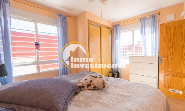 Till salu - Town house - Villamartin - Las Filipinas