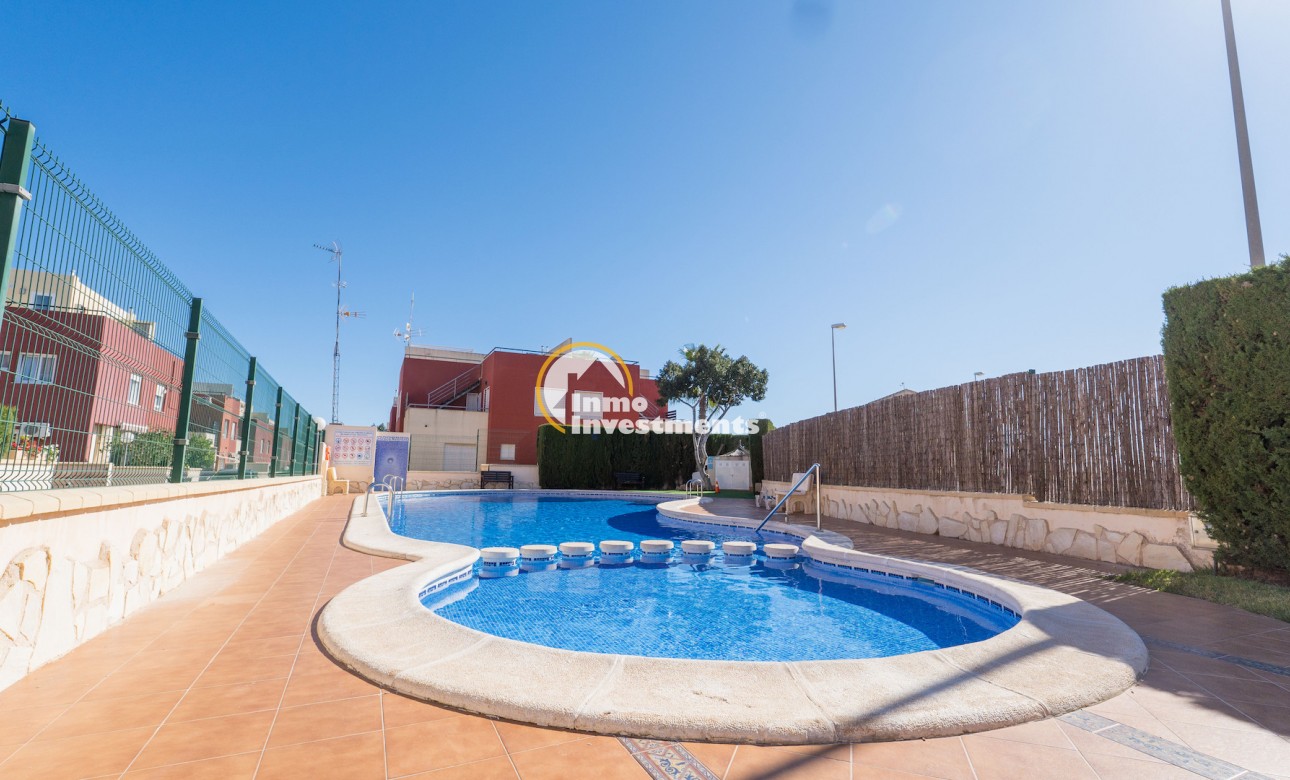 Till salu - Town house - Villamartin - Las Filipinas