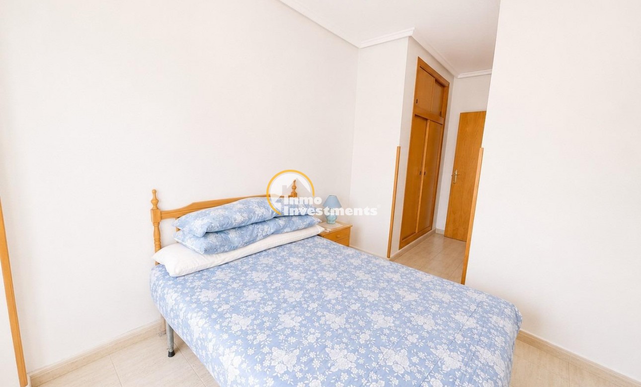 Resale - Apartment - Torrevieja - Acequion