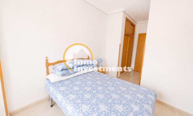 Resale - Apartment - Torrevieja - Acequion