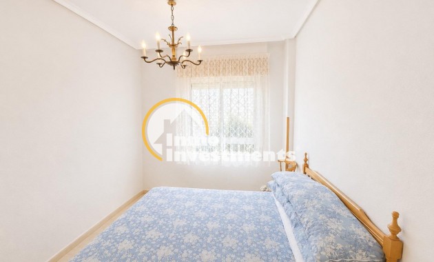 Resale - Apartment - Torrevieja - Acequion