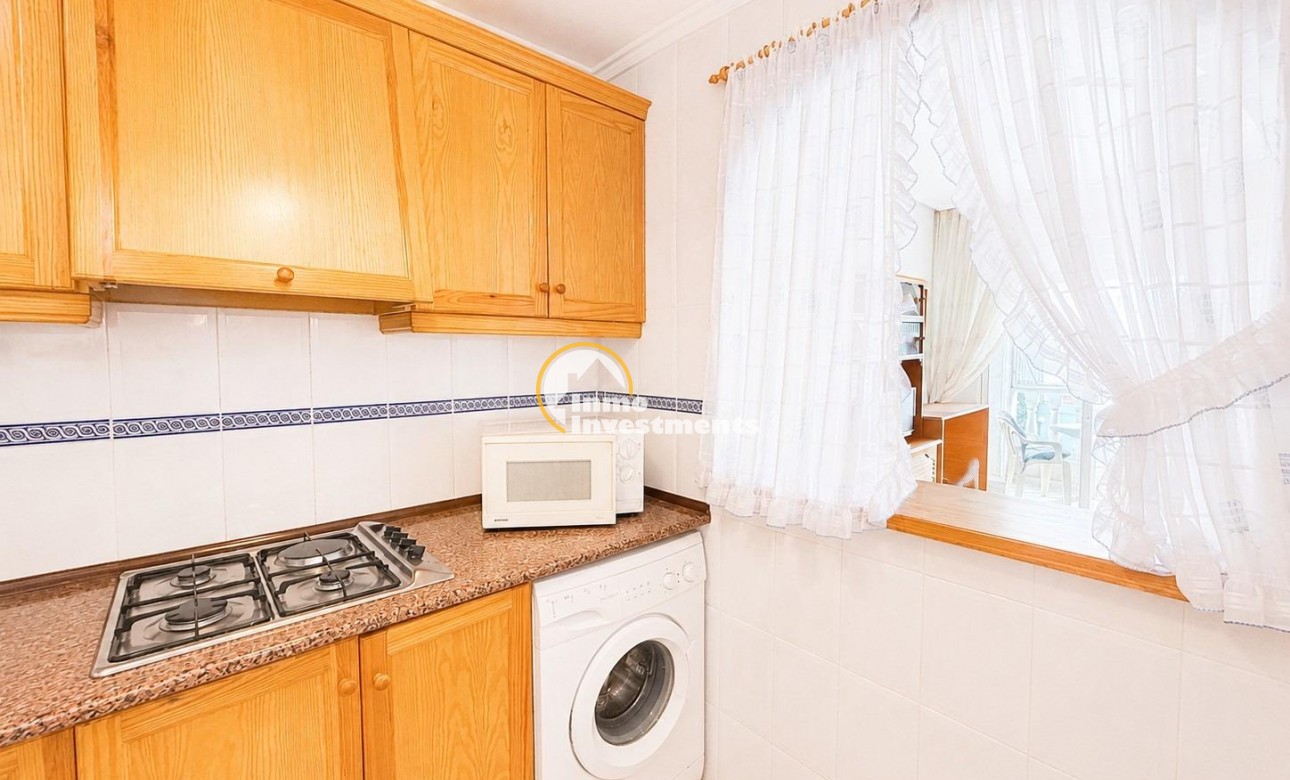 Resale - Apartment - Torrevieja - Acequion