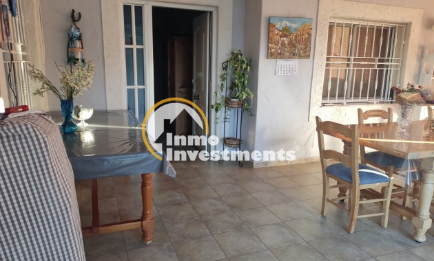Reventa - Chalet independiente - Elche