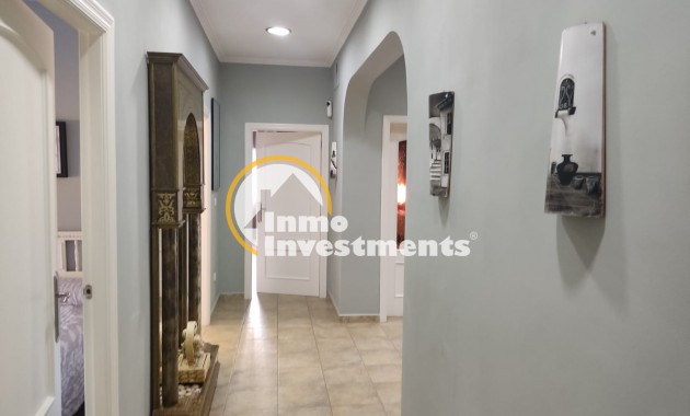 Reventa - Chalet independiente - Elche