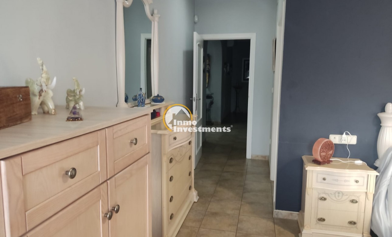 Reventa - Chalet independiente - Elche