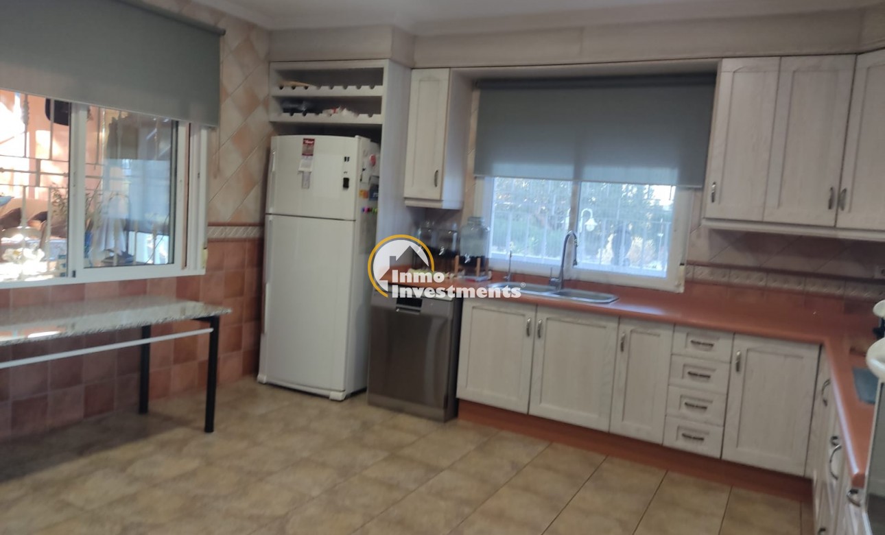 Reventa - Chalet independiente - Elche