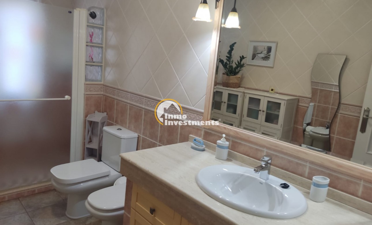 Reventa - Chalet independiente - Elche