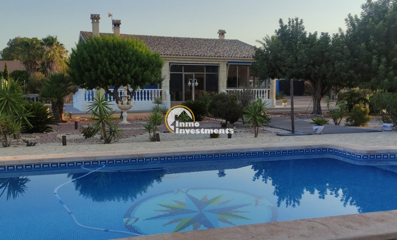 Reventa - Chalet independiente - Elche