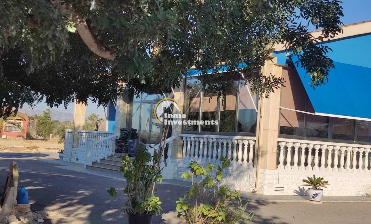 Reventa - Chalet independiente - Elche