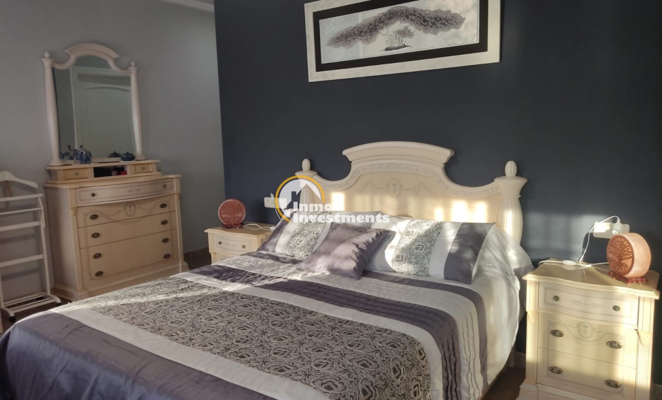 Reventa - Chalet independiente - Elche