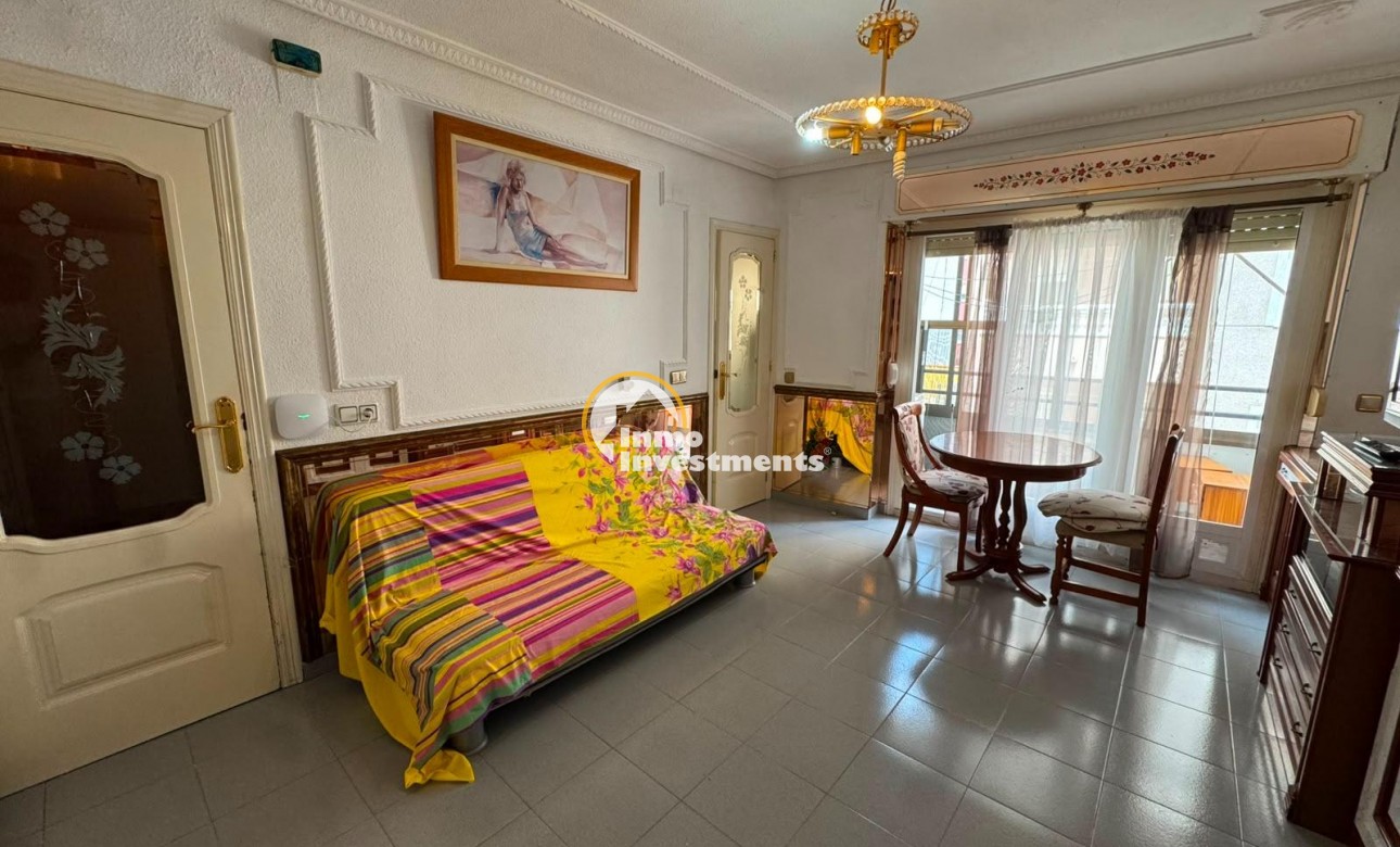 Resale - Studio  - Torrevieja - Centro