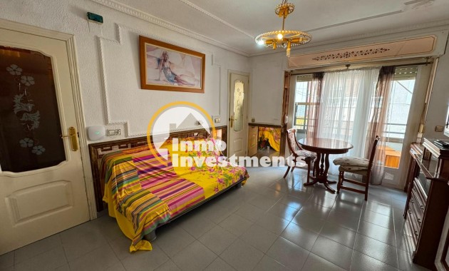 Resale - Studio  - Torrevieja - Centro