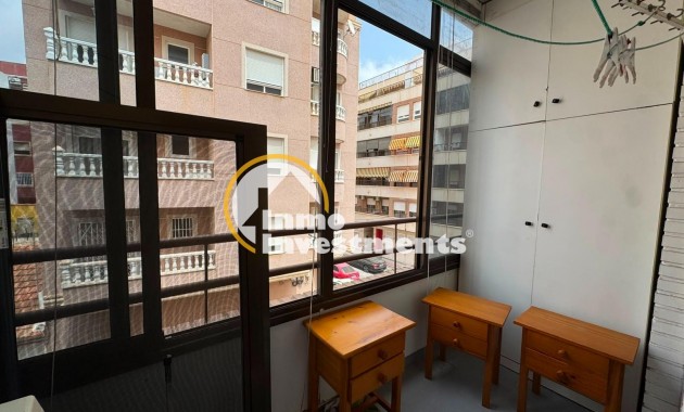 Resale - Studio  - Torrevieja - Centro