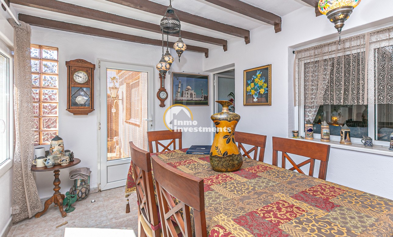 Till salu - Parhus - Los Balcones