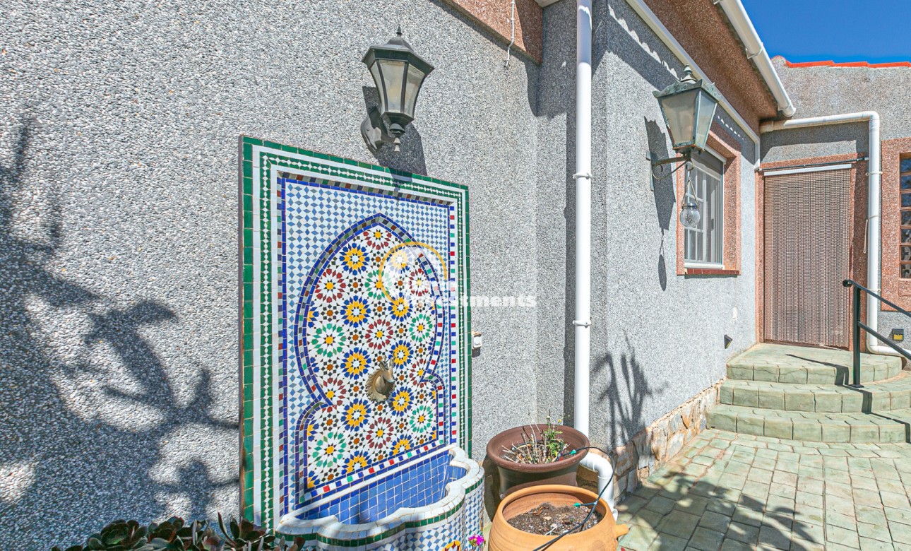 Till salu - Parhus - Los Balcones